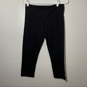 Gently Worn Black Lululemon Capri Leggings Size 8